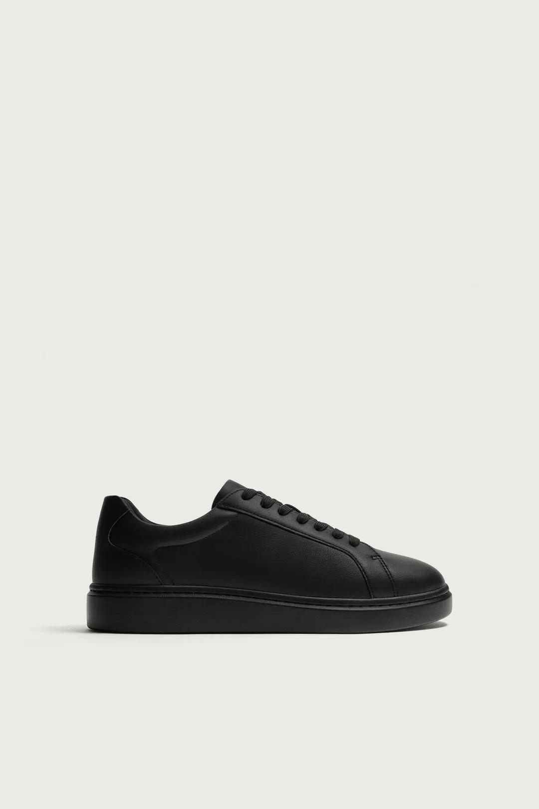 Кроссовки массивные однотонные, Zara