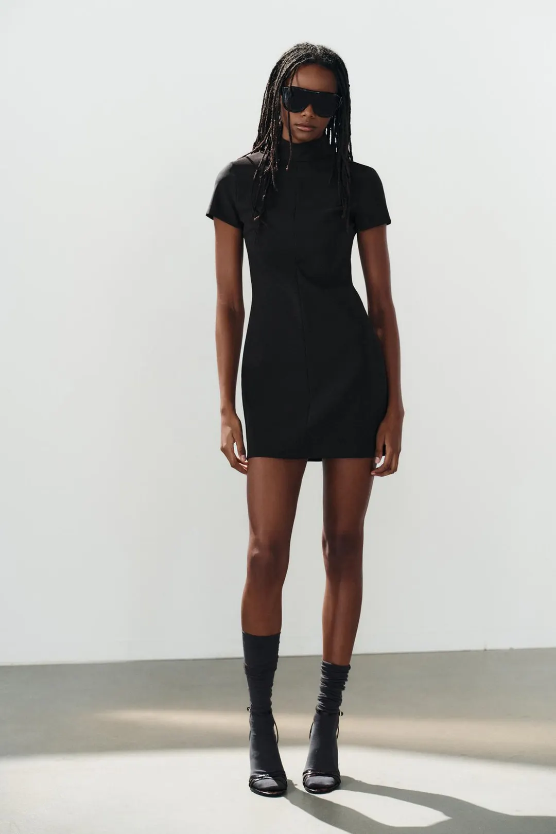 Мини-платье с короткими рукавами, Zara