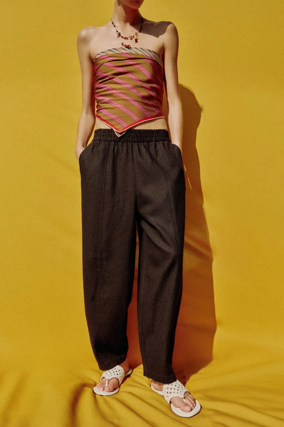 Брюки силуэта barrel из смесового льна, Zara