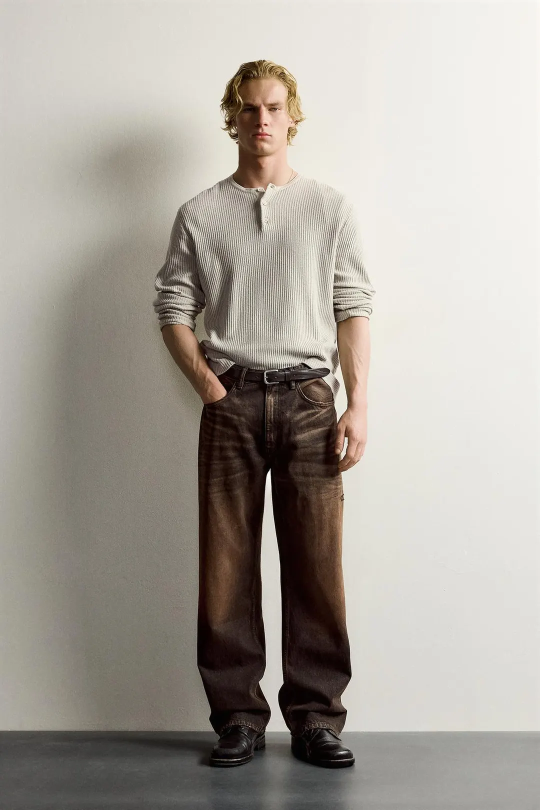 Джинсы свободного кроя с цветным эффектом стирки, Zara