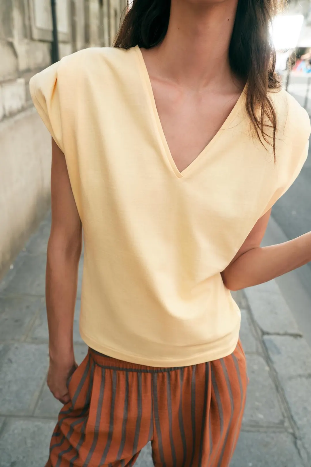 Футболка из хлопка с V-образным вырезом, Zara