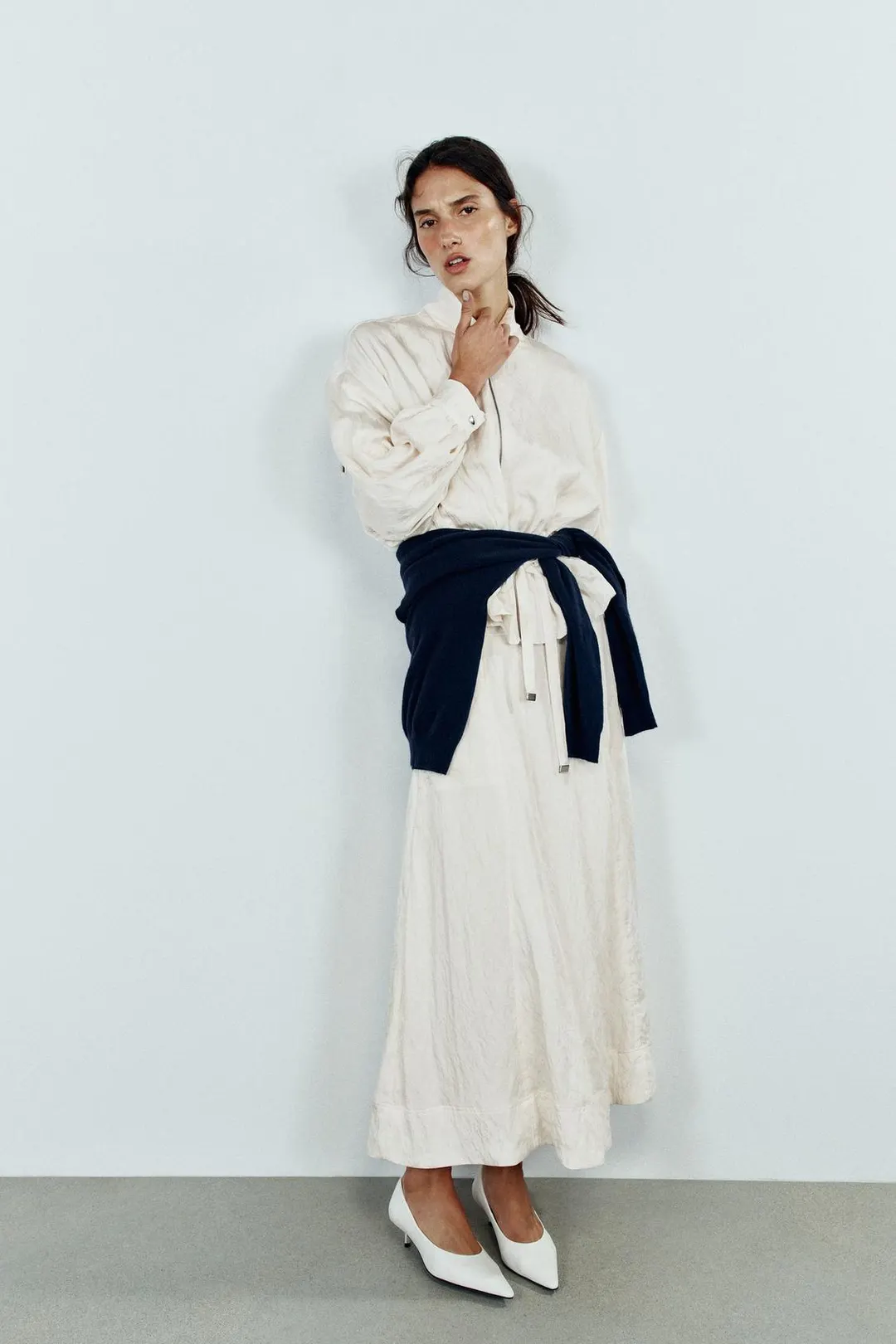 Бомбер с жатым эффектом и кулиской, Zara