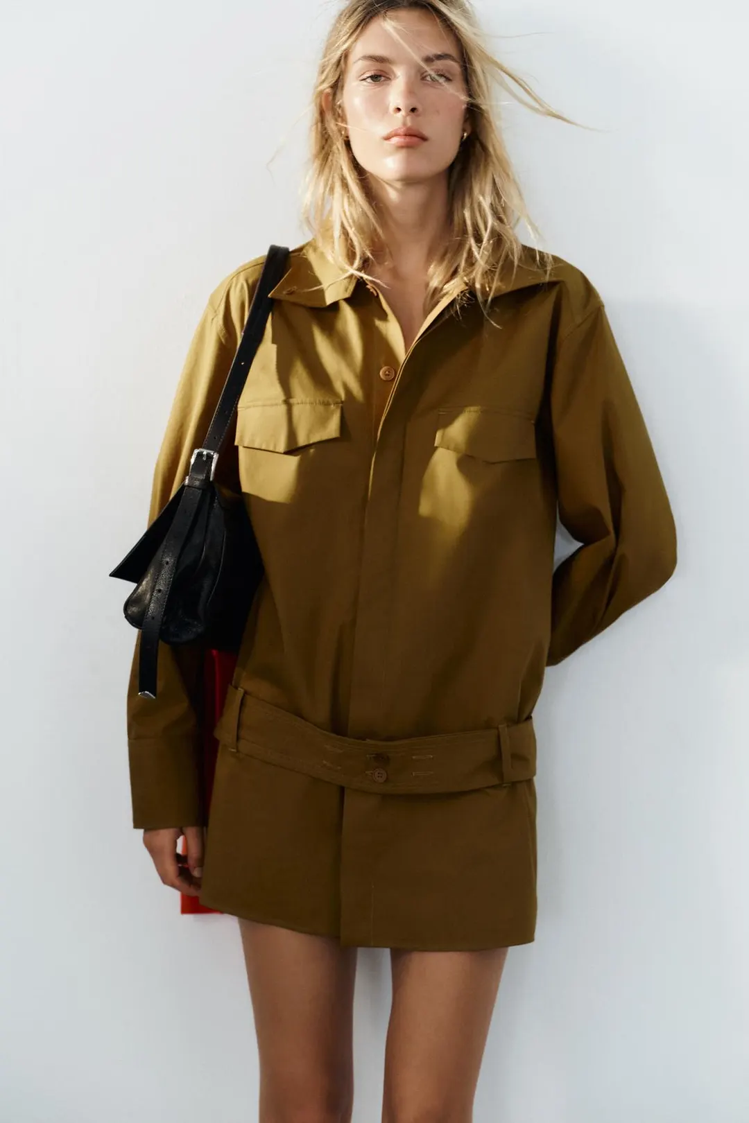 Мини-платье с высоким воротником и поясом, Zara