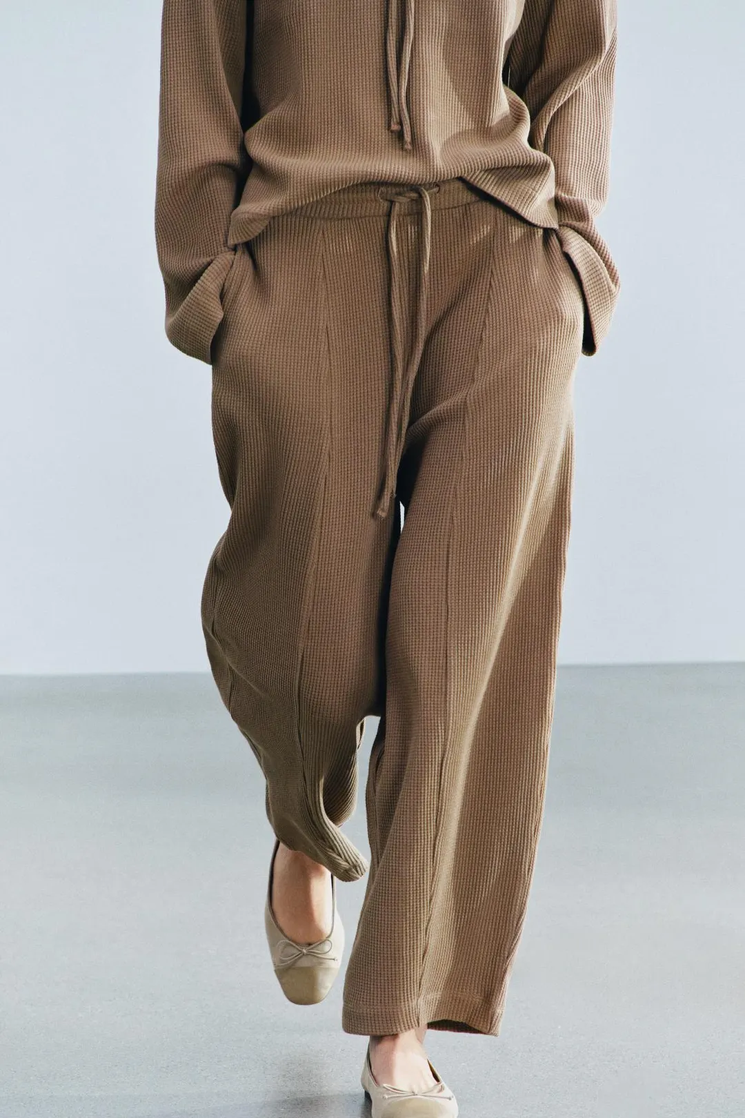 Брюки широкого кроя вафельной вязки, Zara