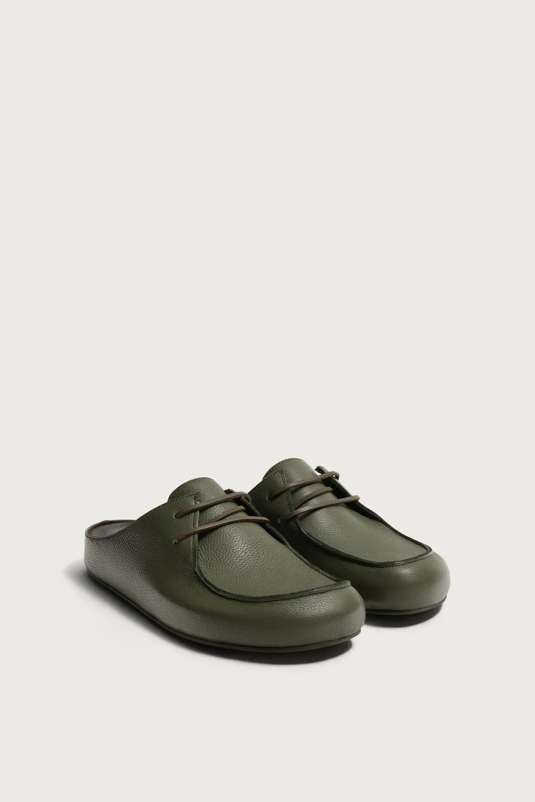 Кожаные сабо Limited Edition, Zara