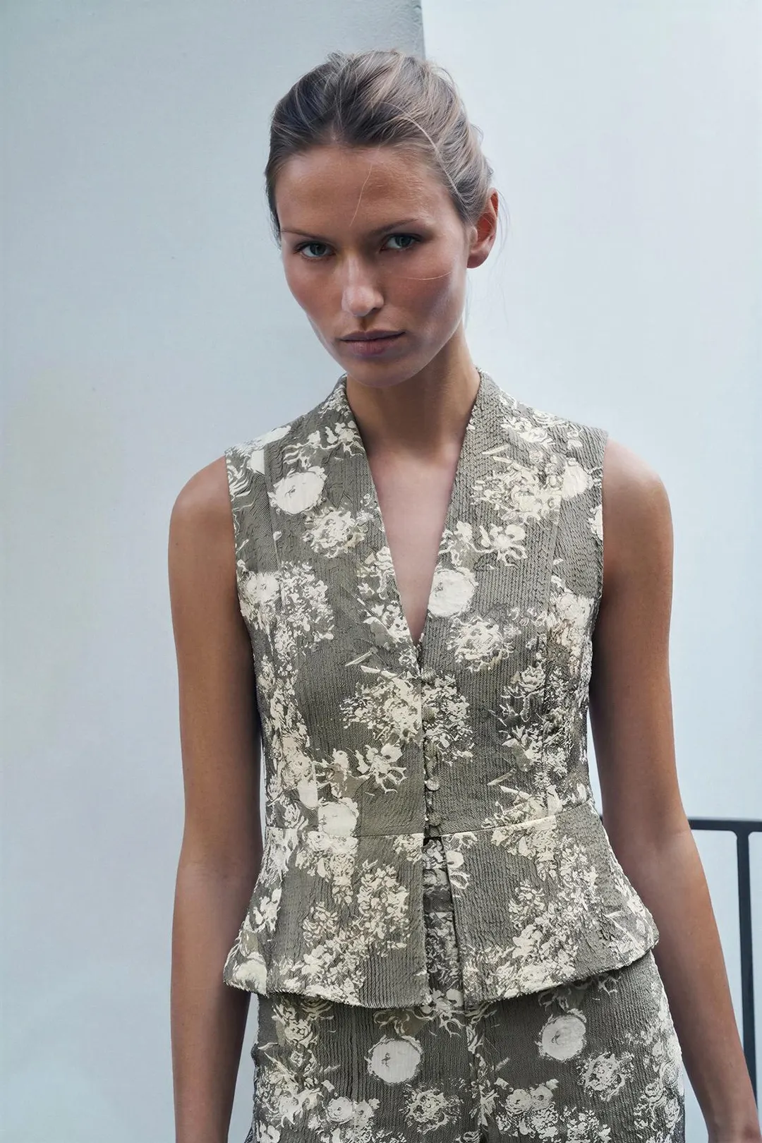 Жилет жаккардовый, Zara