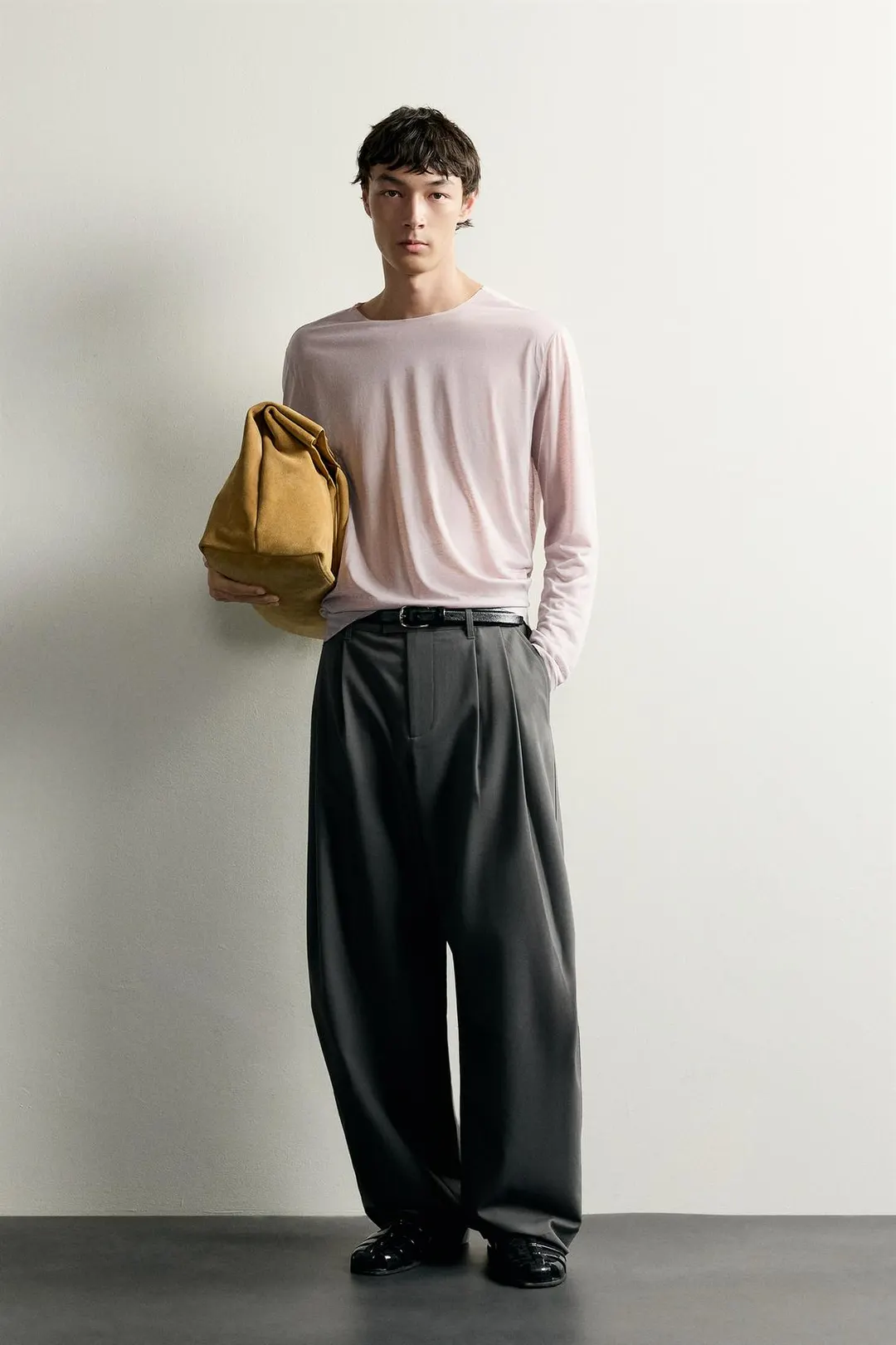 Брюки свободного кроя со складками, Zara