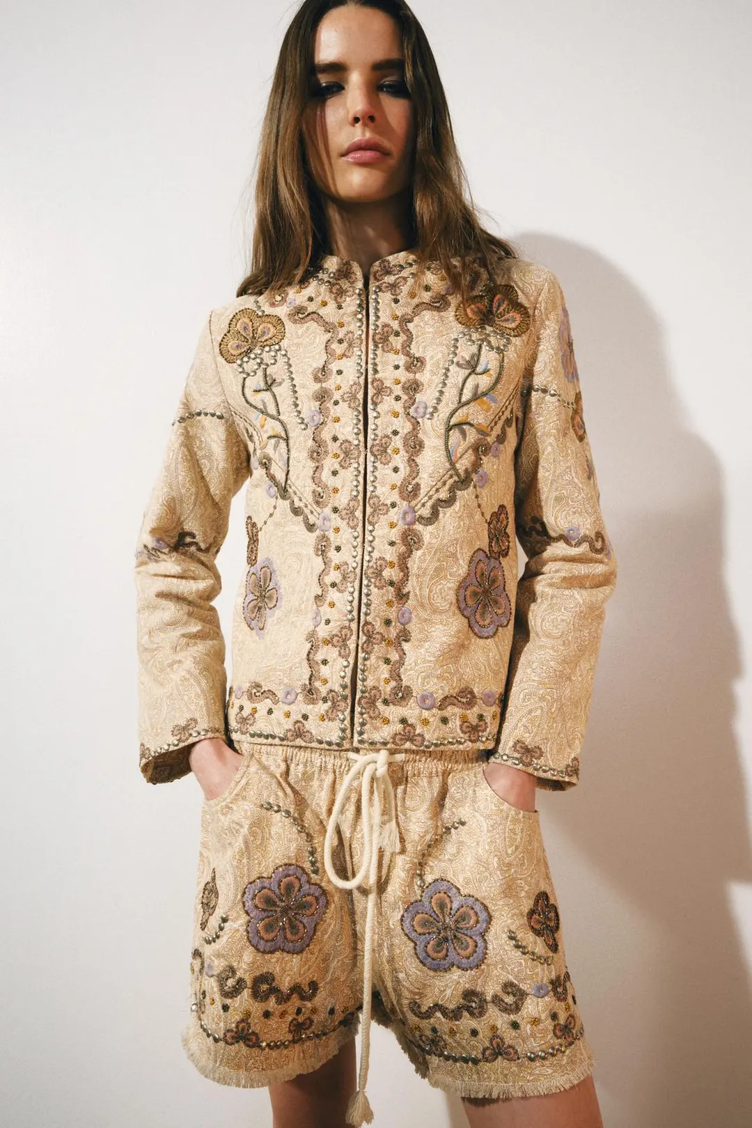 Шорты с вышивкой ZW Collection, Zara
