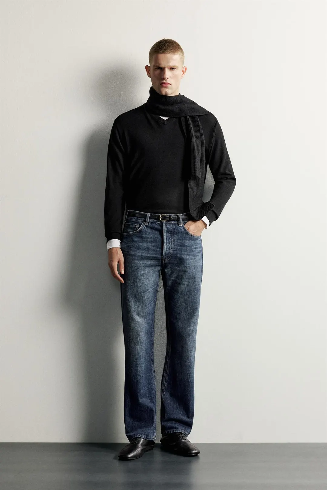 Прямые джинсы с легким клешем, Zara