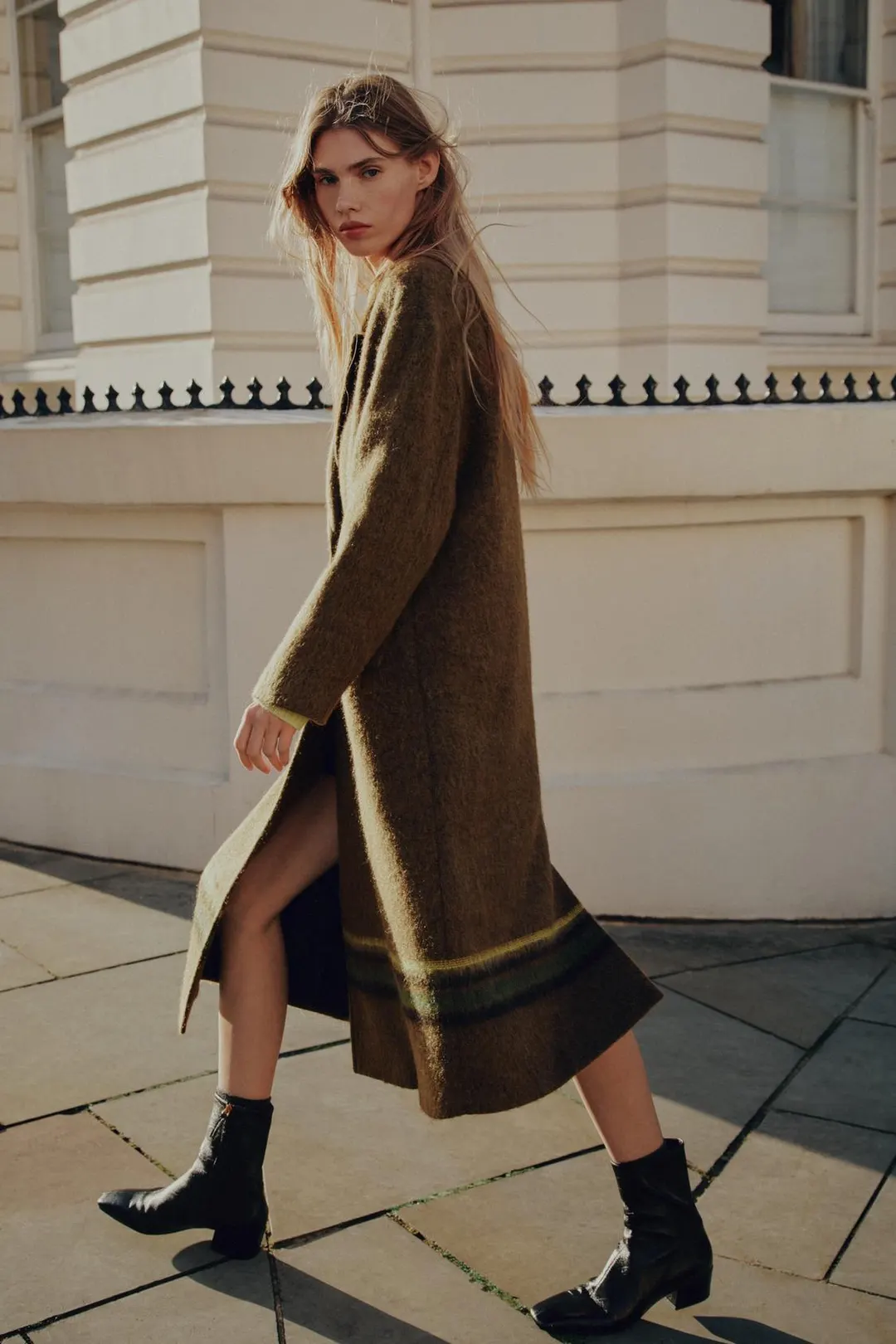 Ботильоны из кожи с анималистичным принтом, Zara