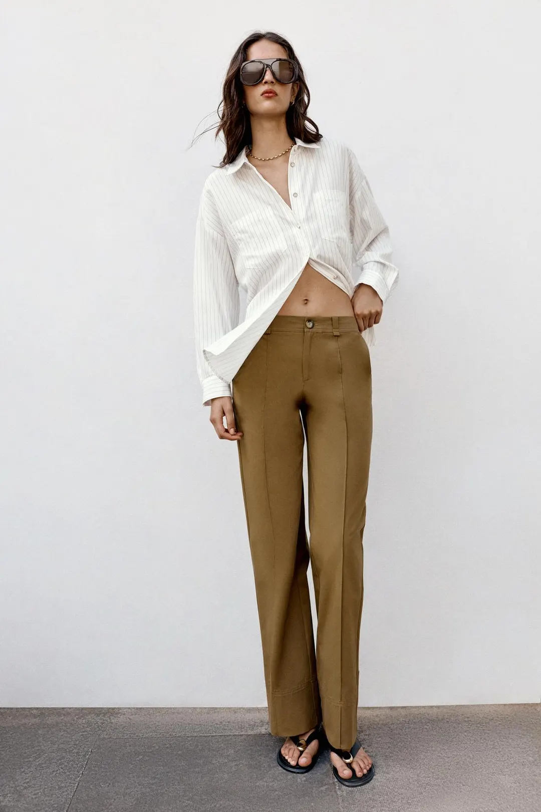 Брюки клеш с декоративными швами, Zara