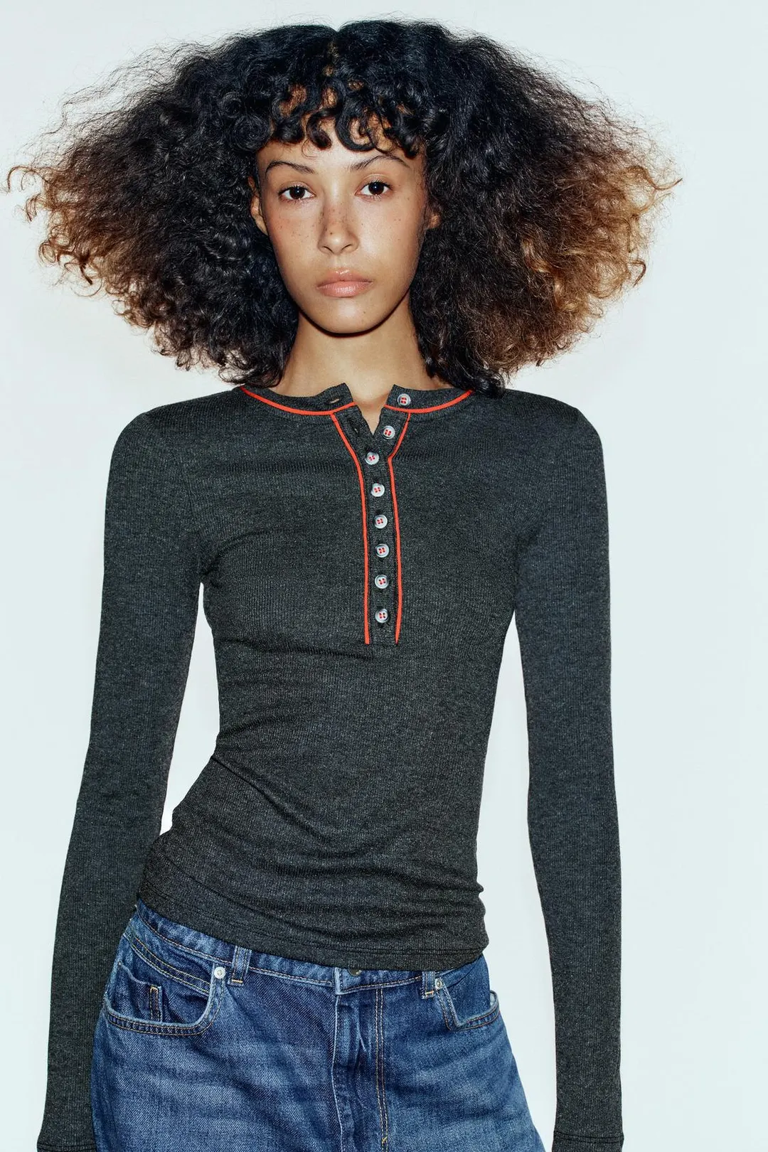 Футболка хенли с контрастной отделкой, Zara