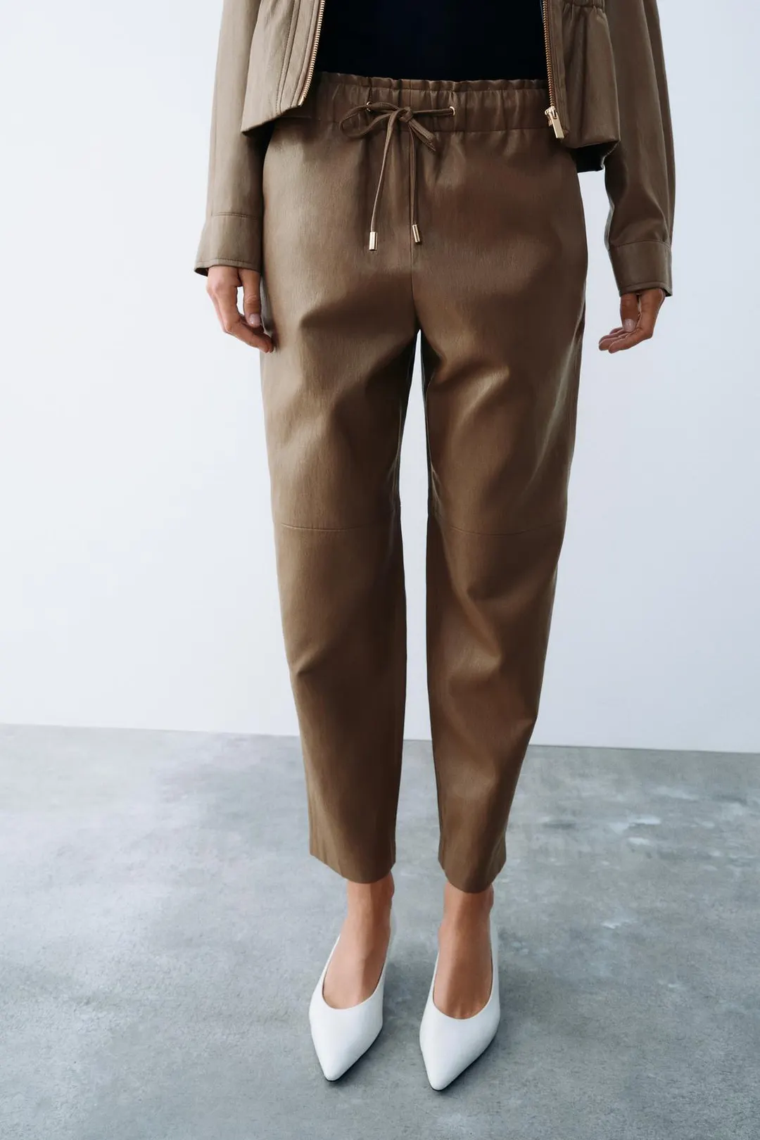 Брюки под замшу с эластичным поясом, Zara