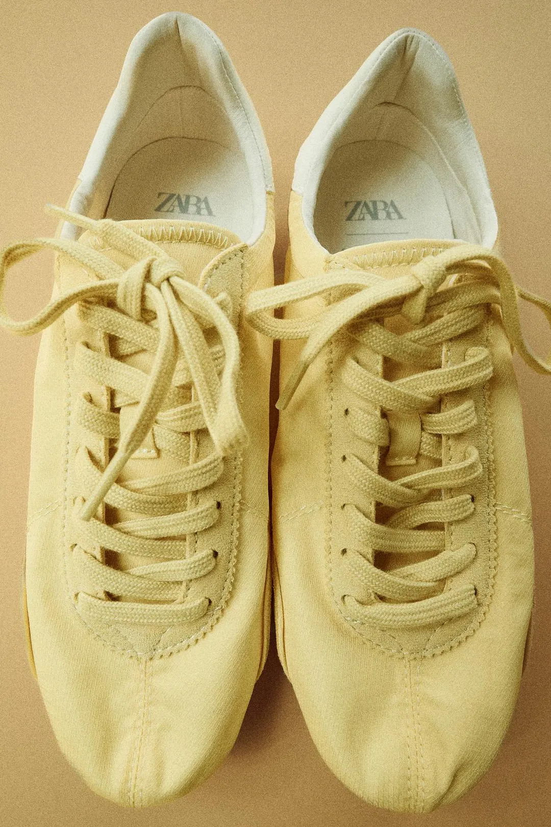 Кроссовки с укрепленным задником, Zara