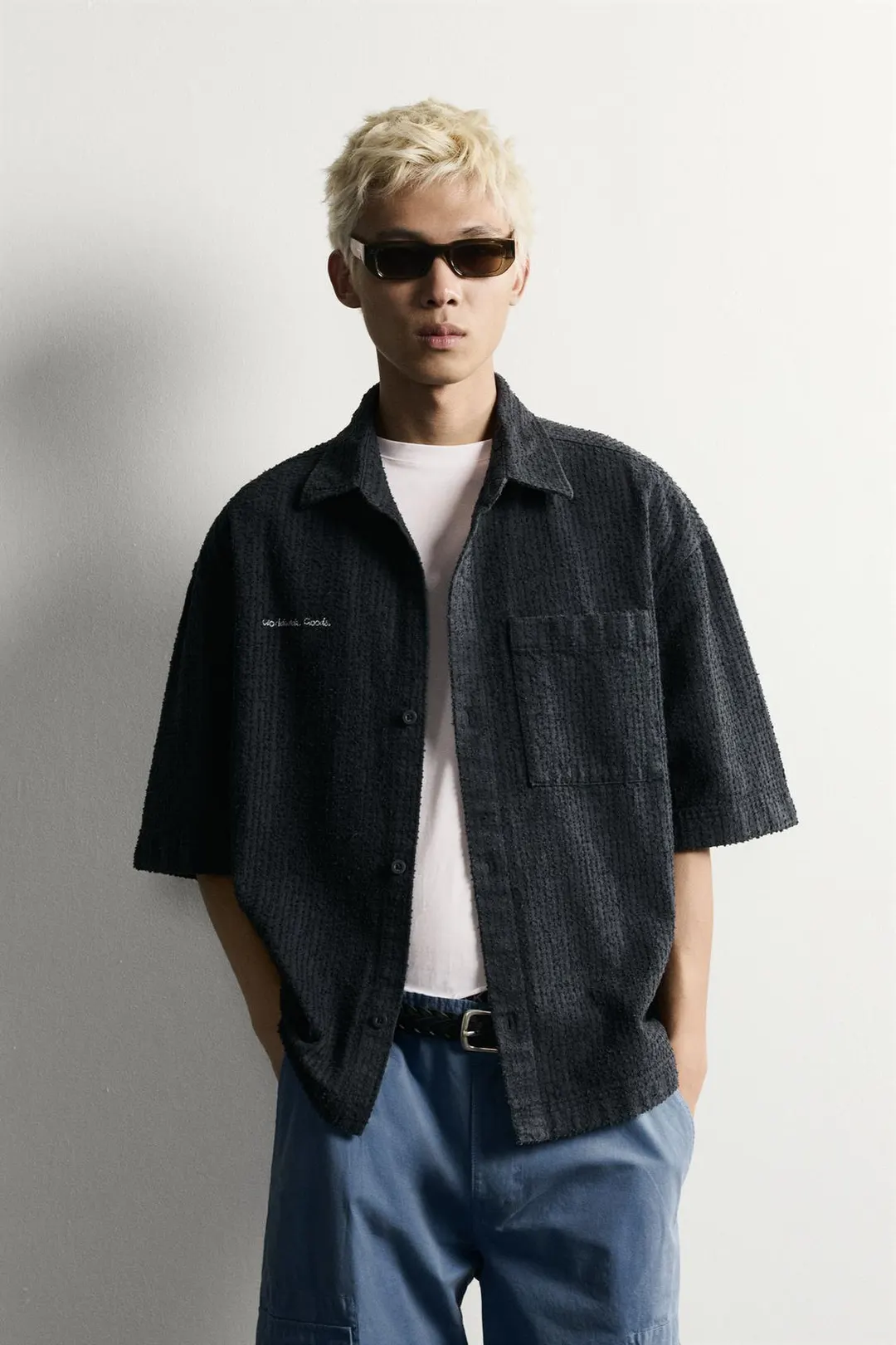 Фактурная рубашка свободного укороченного кроя с вышивкой, Zara