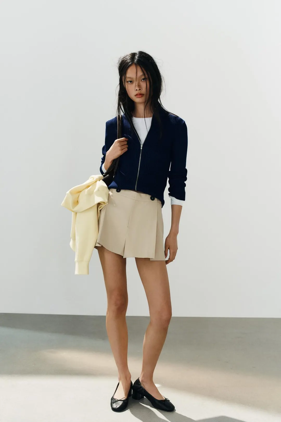 Шорты плиссированные с пуговицами, Zara