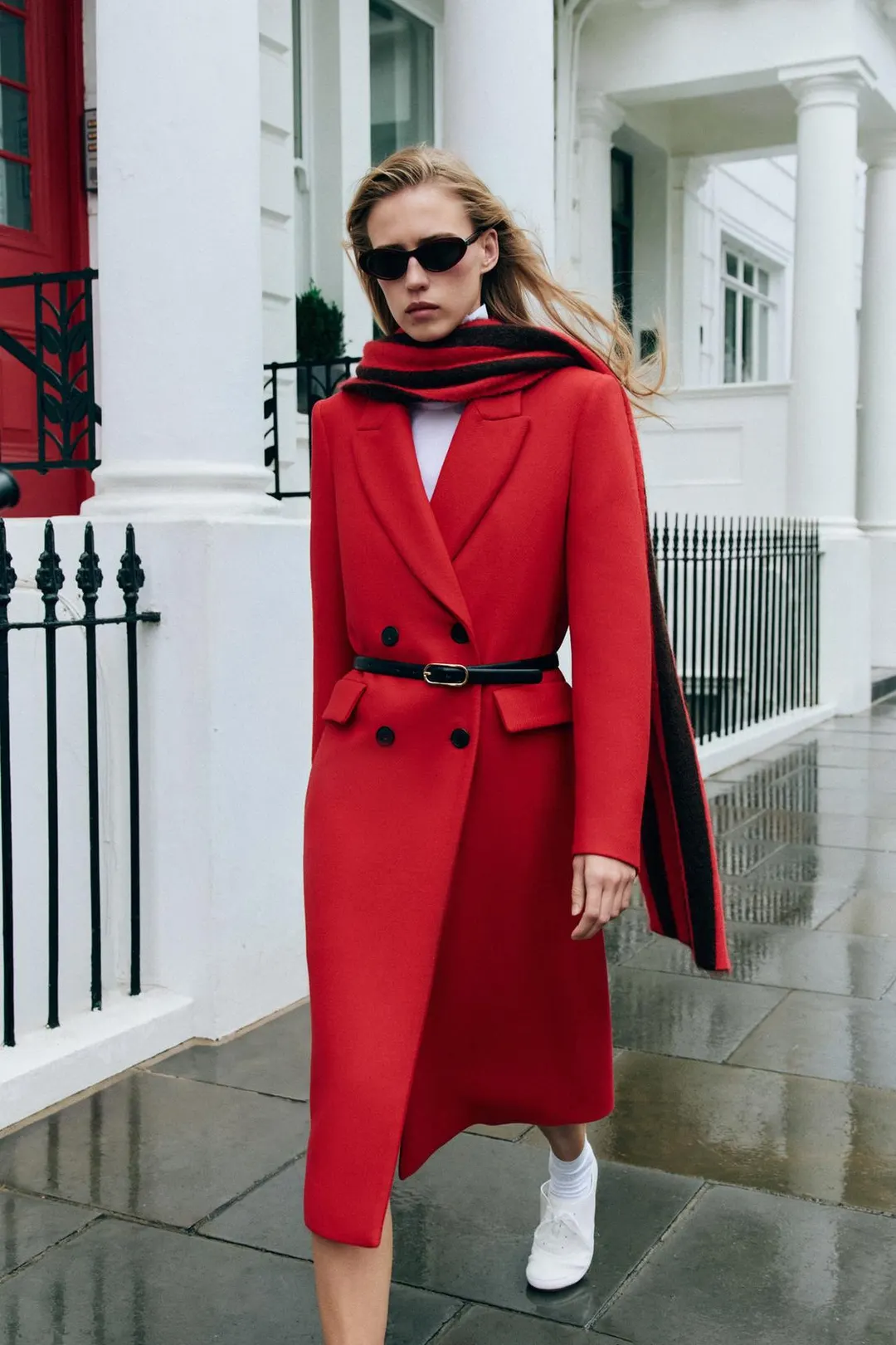 Длинное пальто из смесовой шерсти с подплечниками, Zara