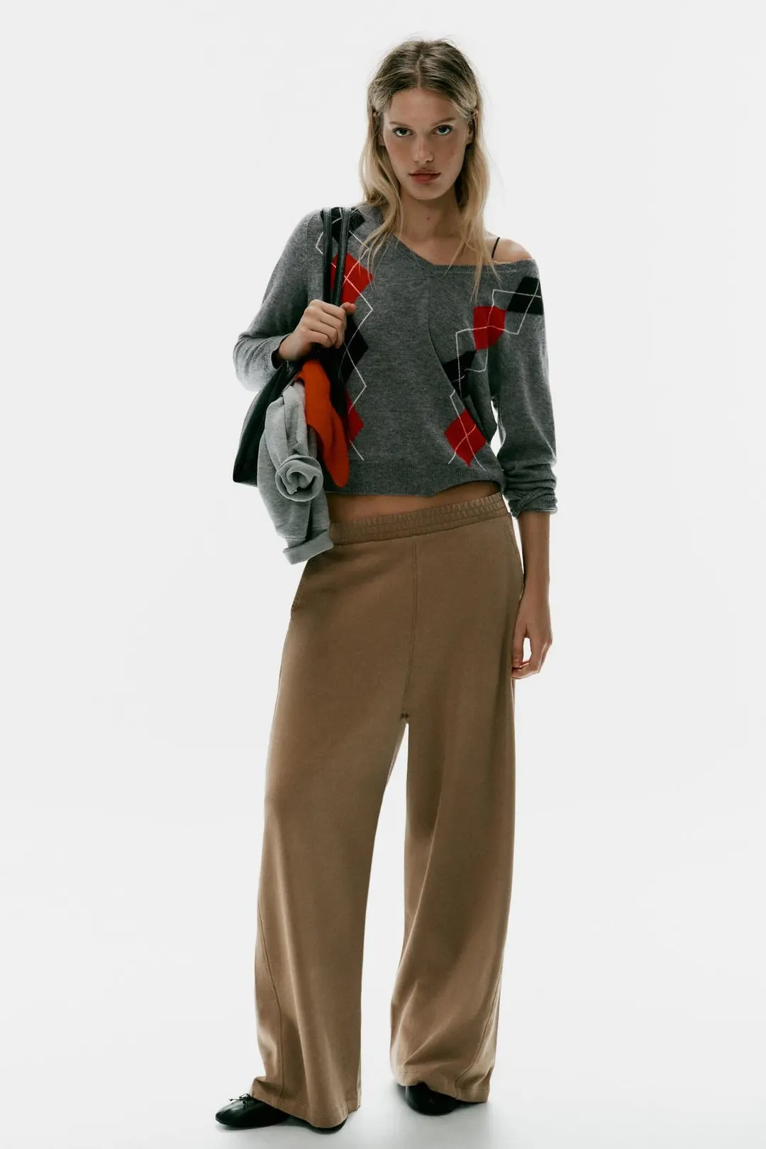 Брюки с эффектом стирки, Zara