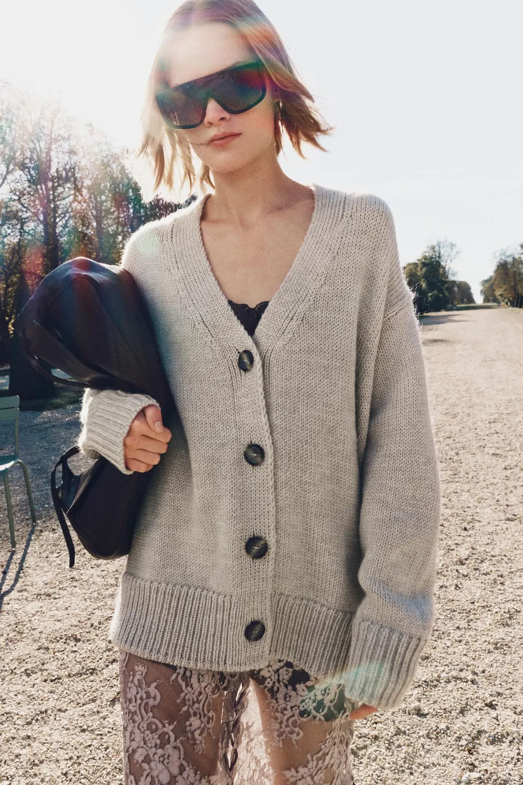 Кардиган с V-образным вырезом из 100% шерсти, Zara