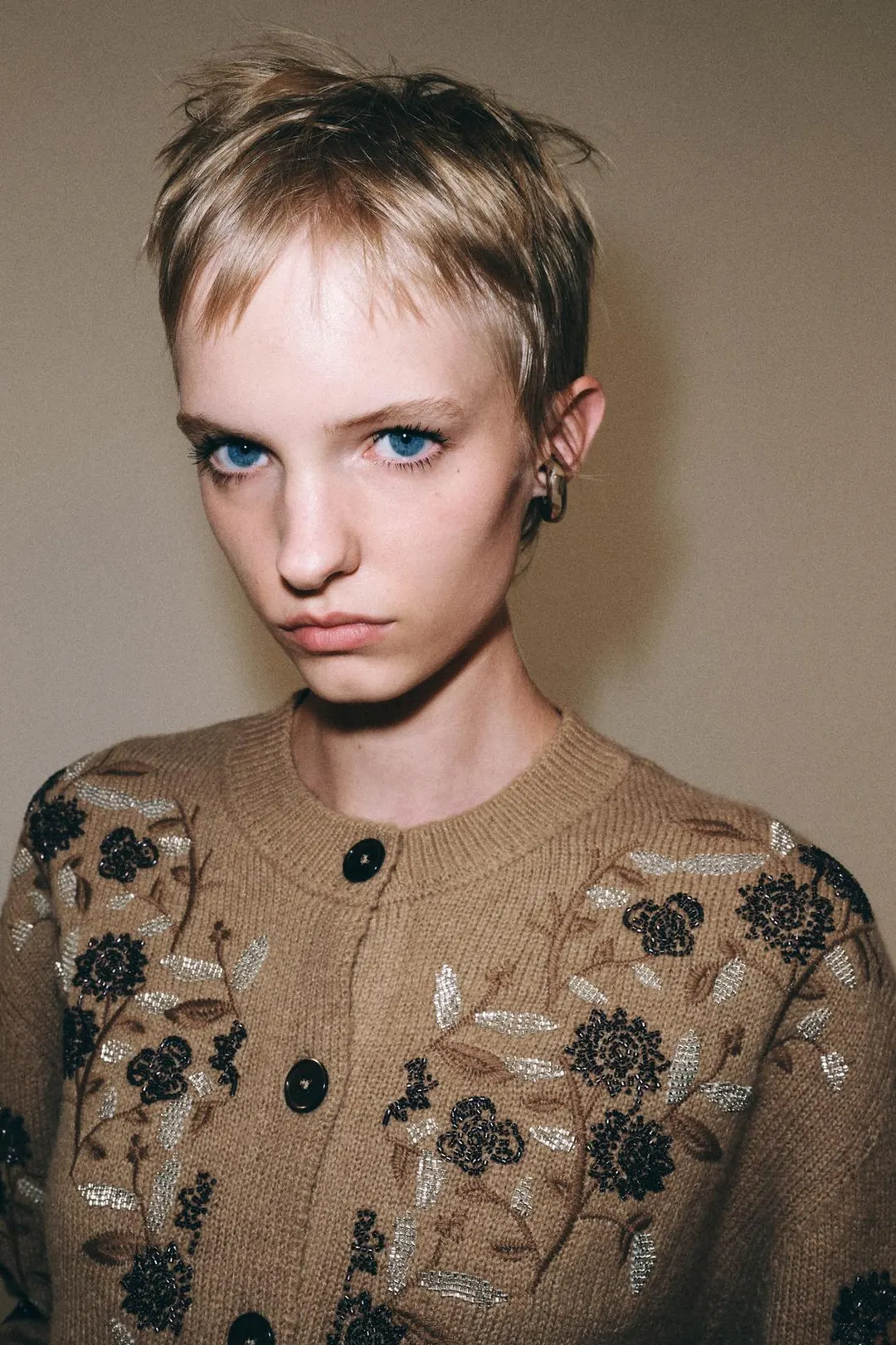 Кардиган с вышивкой и бусинами, Zara