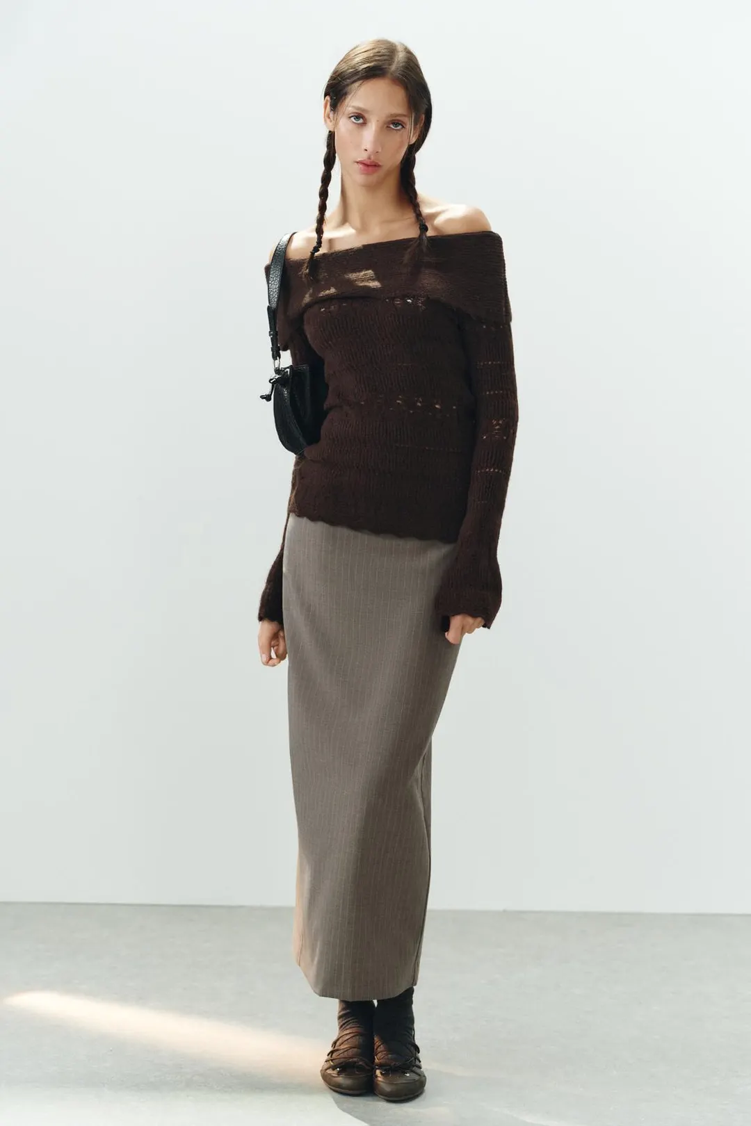 Ажурный свитер с открытыми плечами, Zara