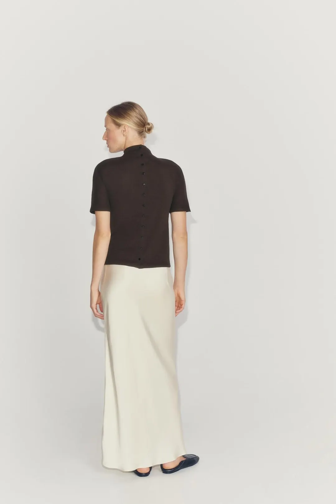Футболка с высоким воротником и пуговицами, Zara