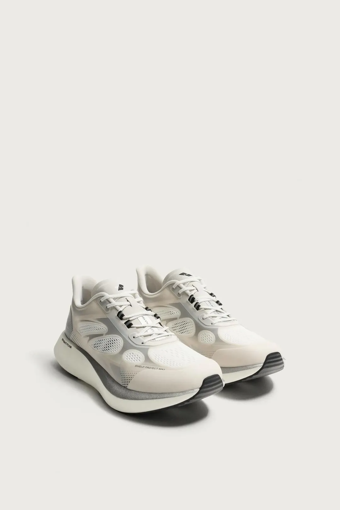 Беговые кроссовки BRIGHTFOAM, Zara