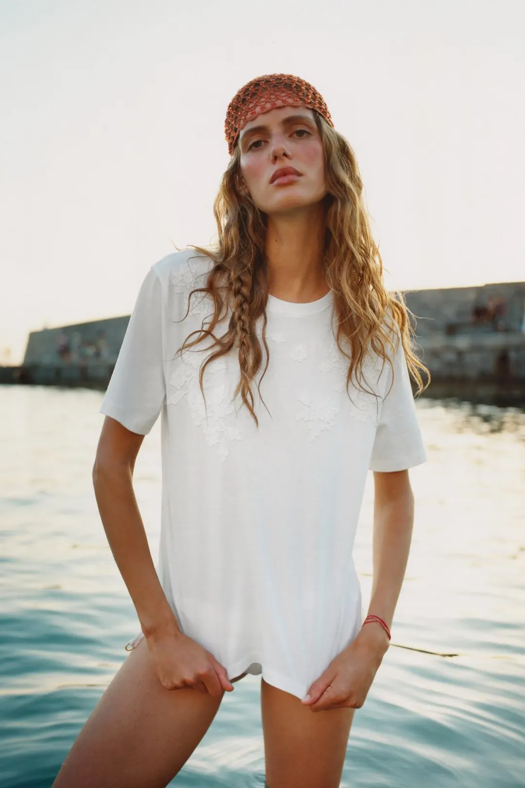 Футболка с вышивкой, Zara