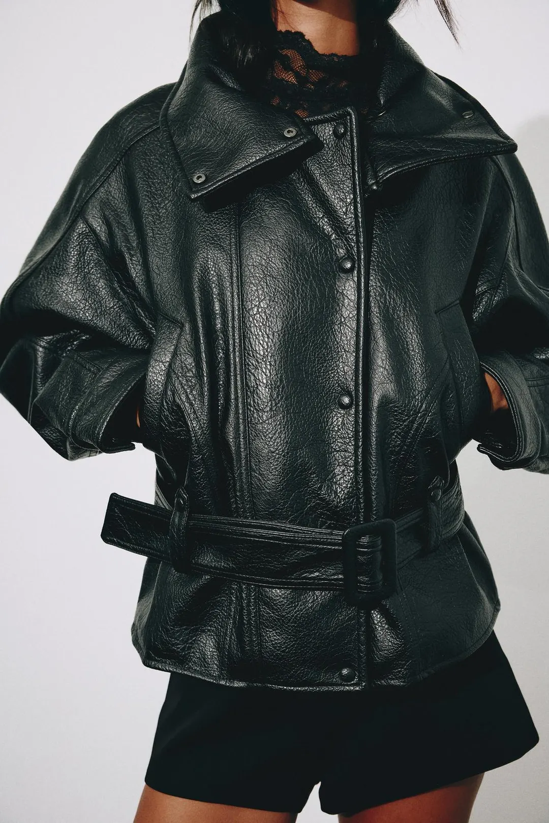 Куртка под кожу с поясом, Zara