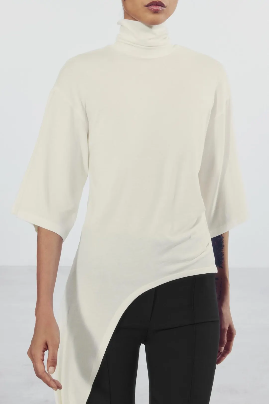 Асимметричный топ с оборками, Zara