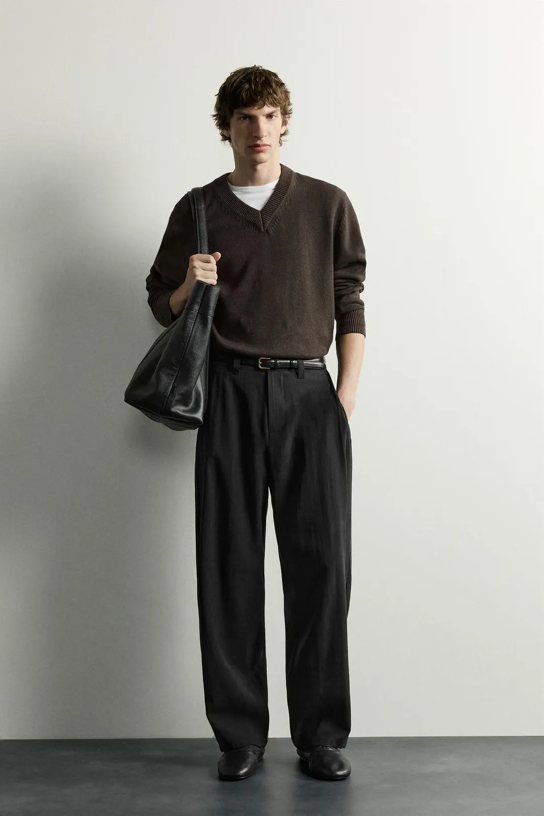 Брюки струящегося кроя с боковыми складками, Zara