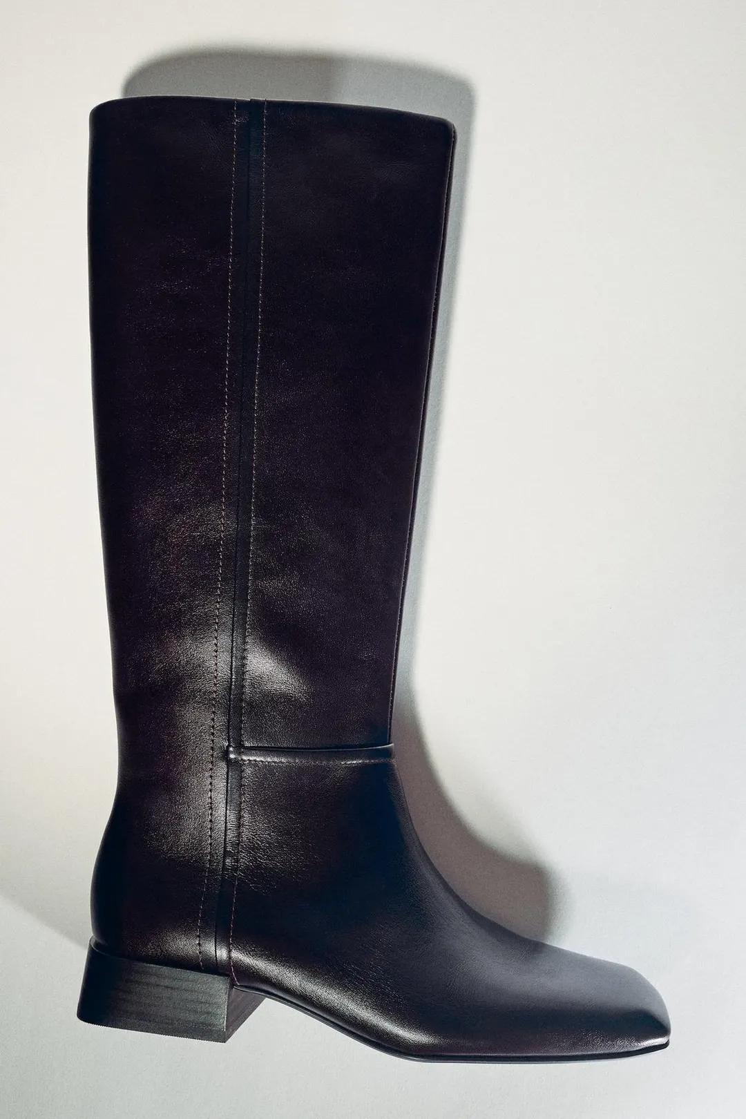 Сапоги Limited Edition из кожи с квадратным мысом, Zara