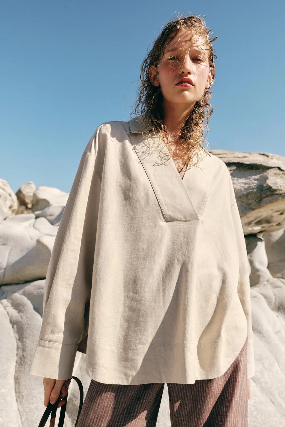 Блузка оверсайз из смесового льна, Zara