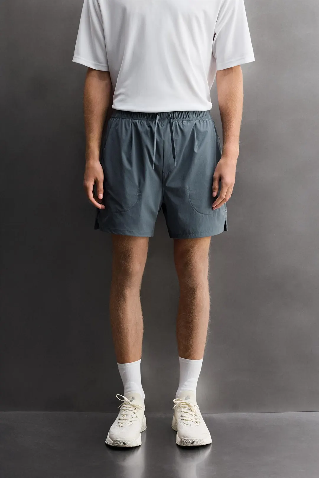 Спортивные шорты из технологичной ткани 7″, Zara