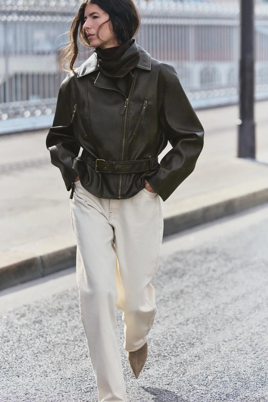Куртка под кожу с поясом, Zara