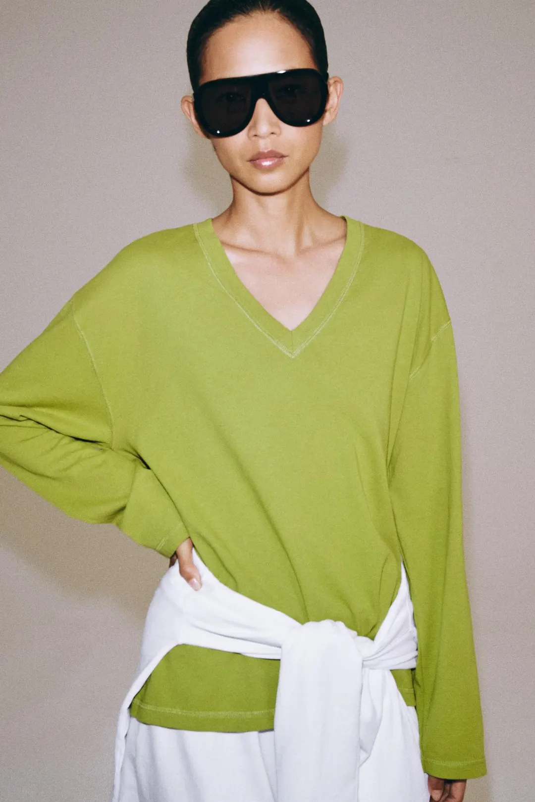 Футболка из хлопка с V-образным вырезом, Zara