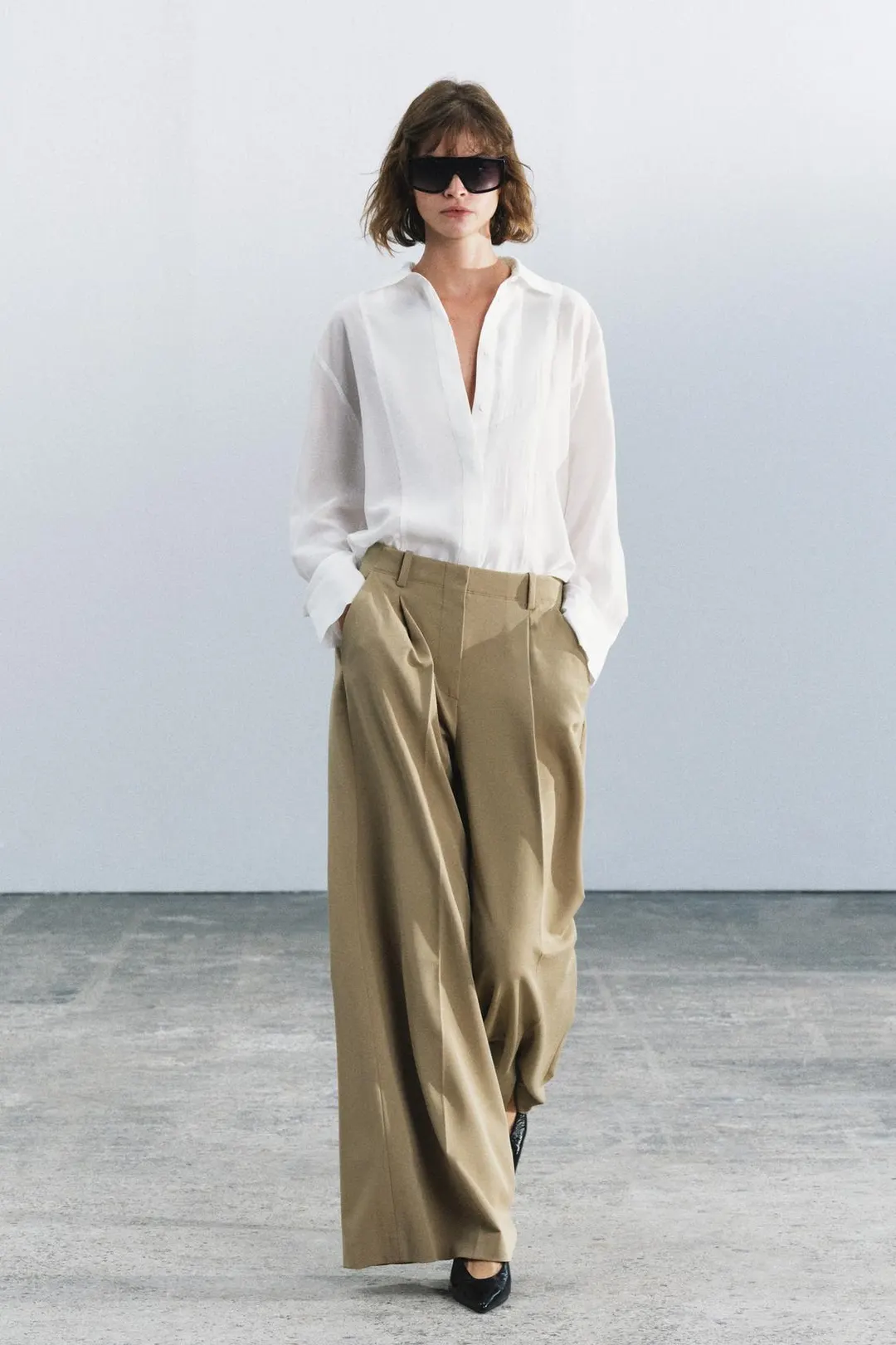 Брюки со складками ZW Collection, Zara