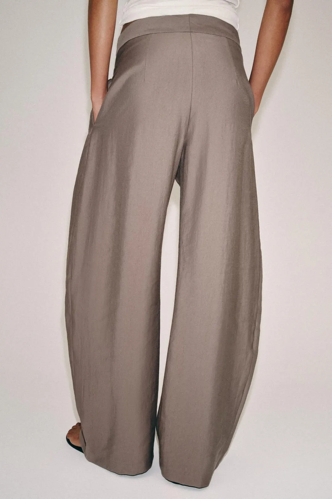 Брюки широкие ZW Collection со складками, Zara
