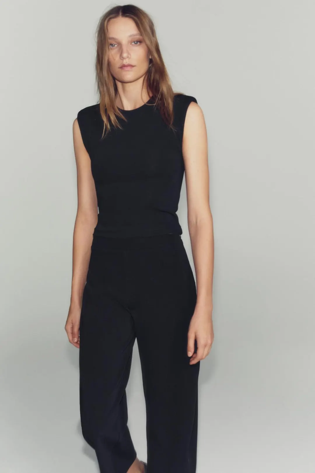 Топ без рукавов с подплечниками, Zara