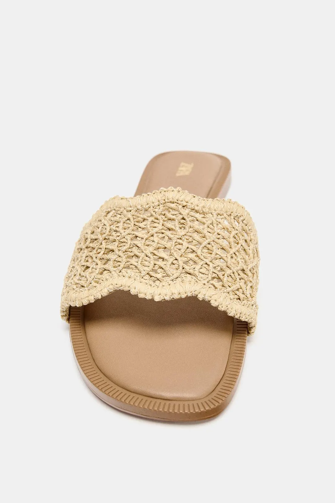 Сандалии-шлепанцы с вырезами, Zara