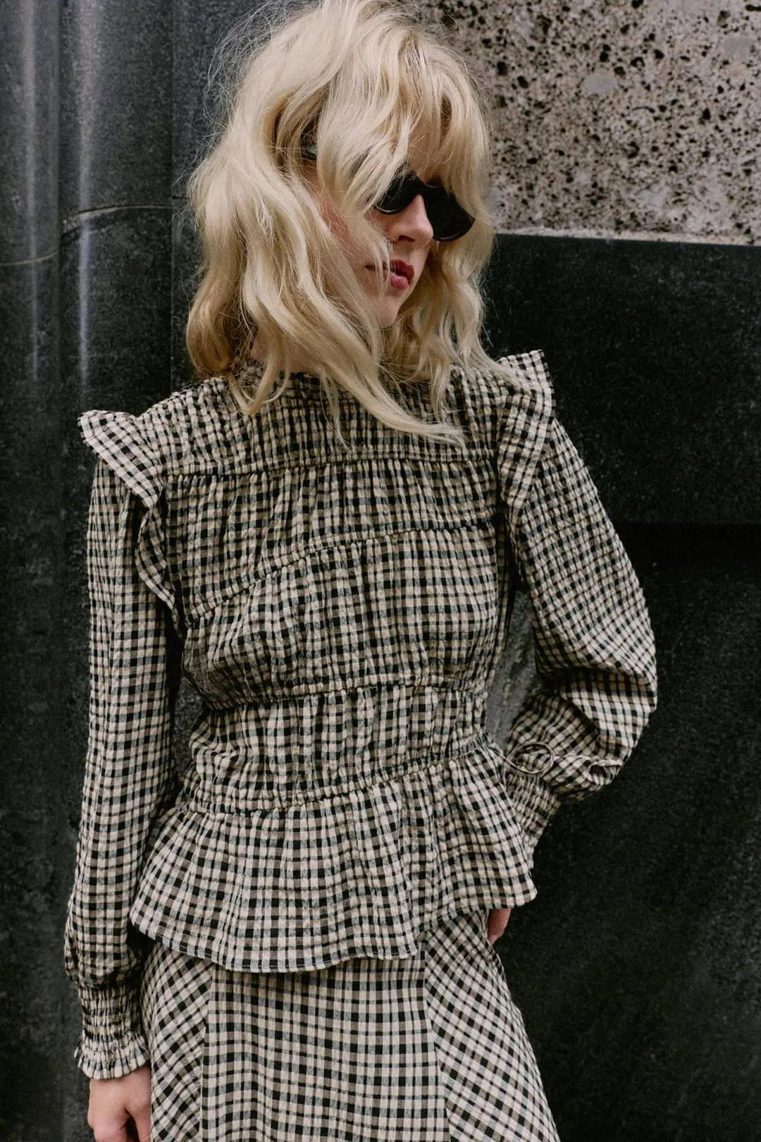 Блузка в клетку с оборками, Zara
