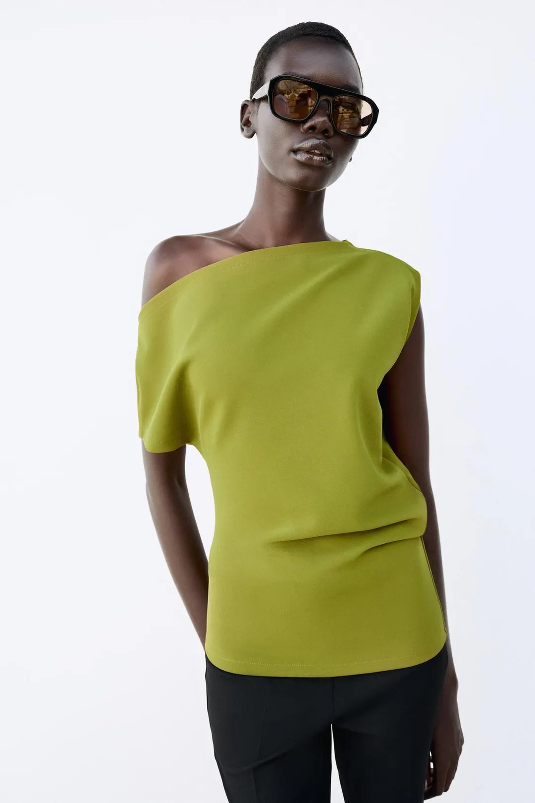 Асимметричный топ, Zara