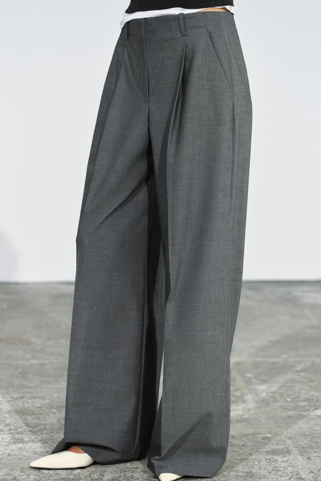Брюки со складками ZW Collection, Zara