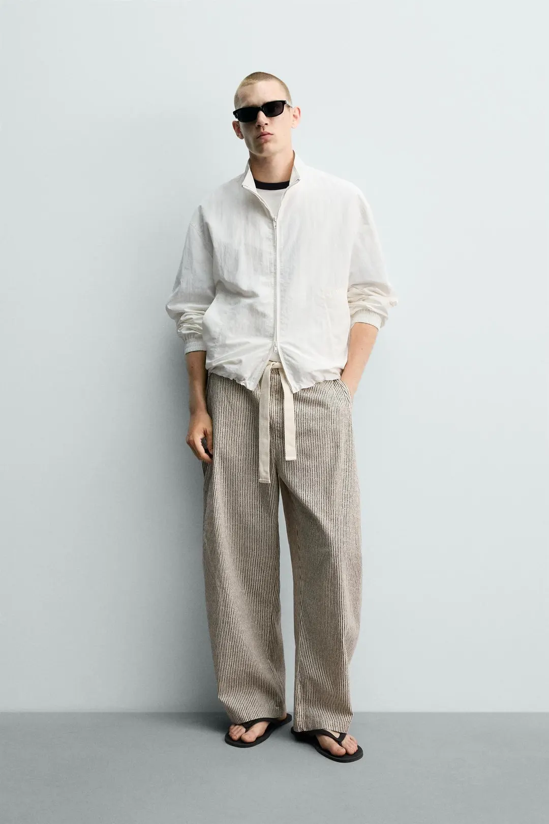 Брюки широкого кроя в полоску с поясом, Zara
