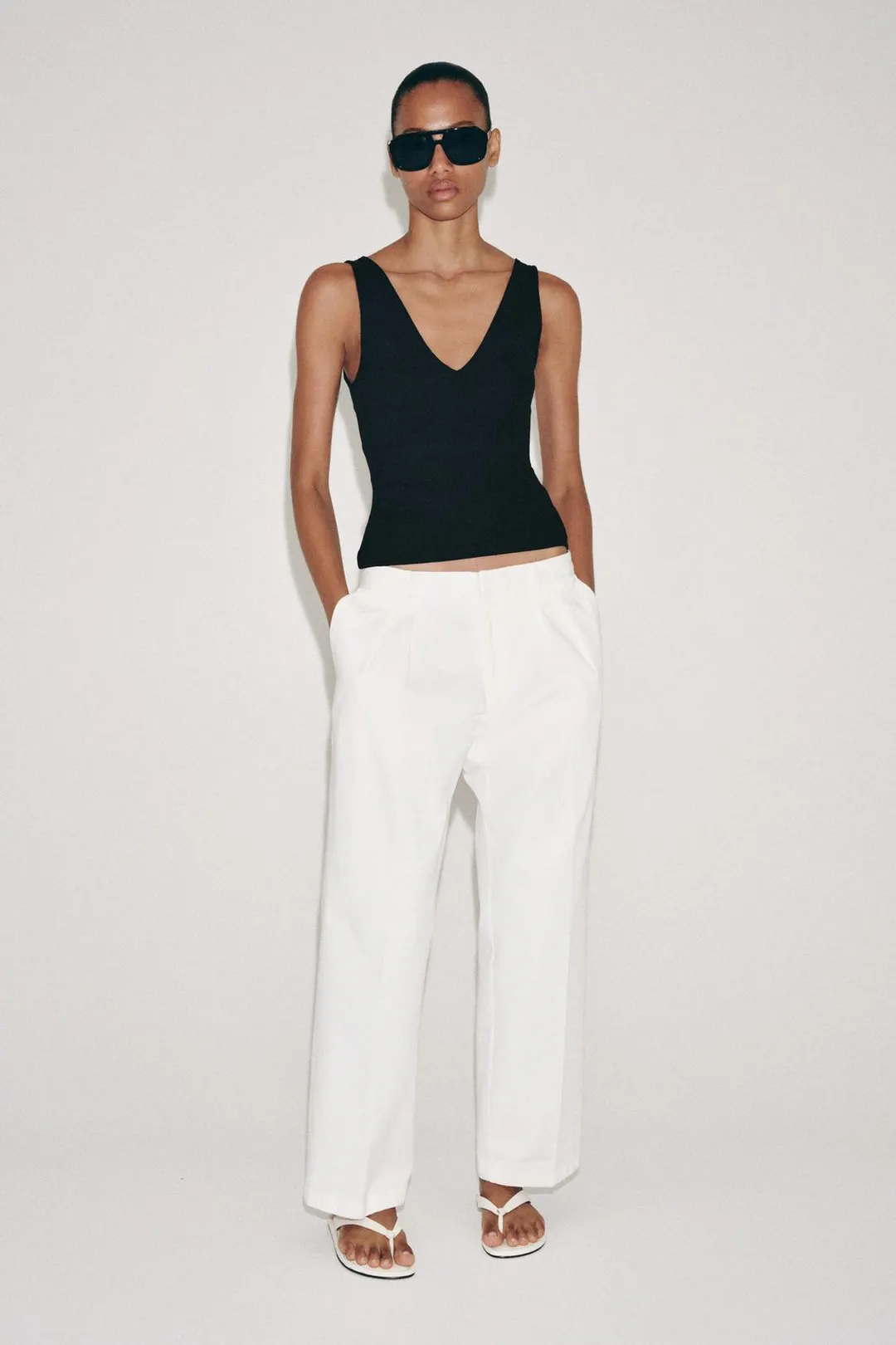Топ в рубчик с V-образным вырезом, Zara