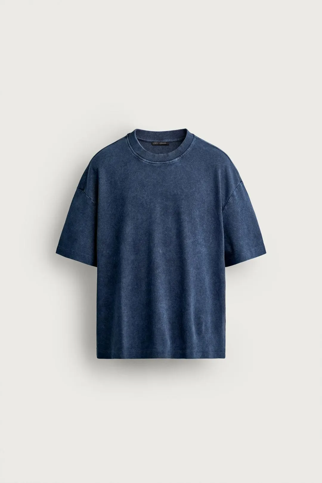 Базовая футболка свободного кроя с эффектом стирки, Zara