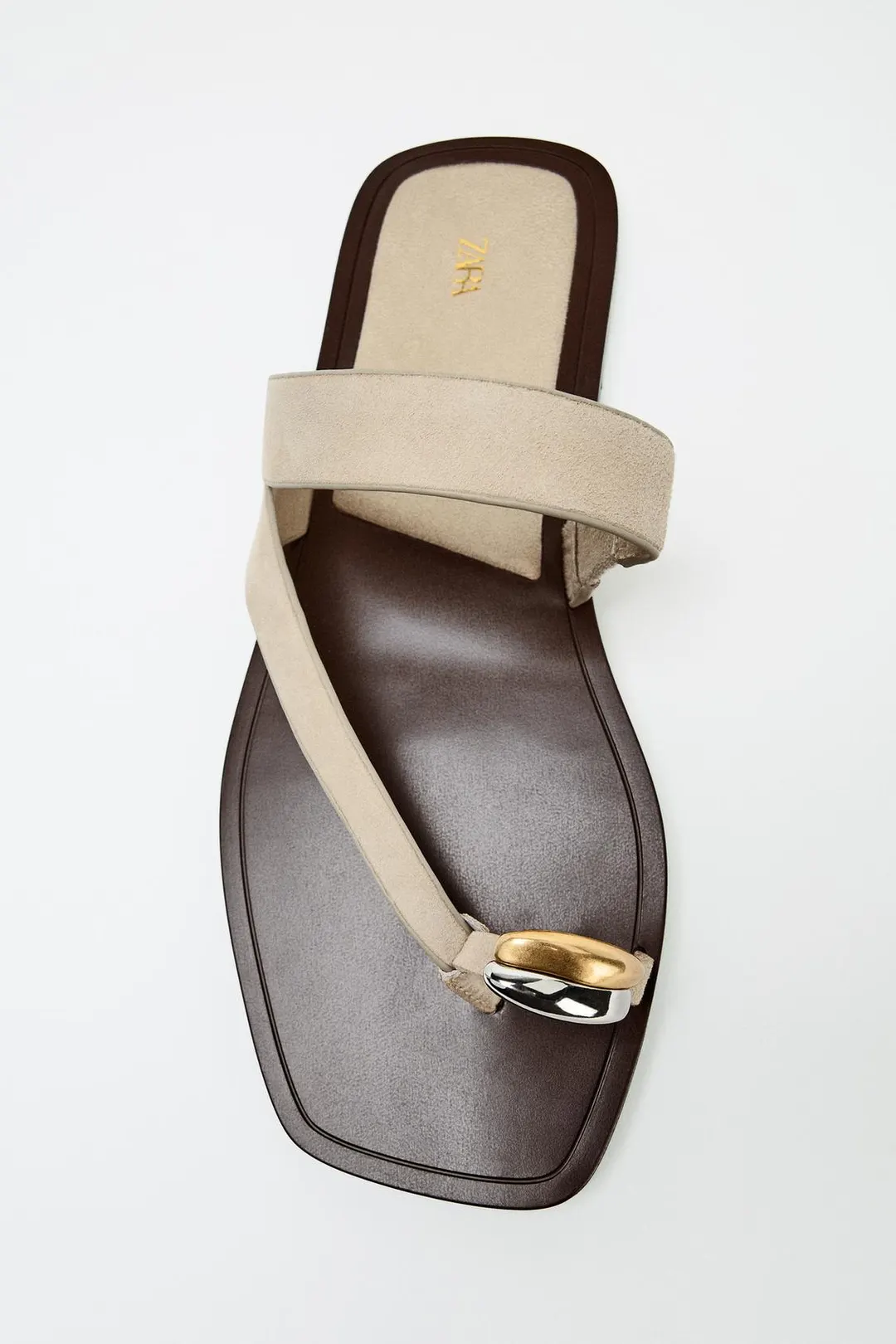 Сандалии из кожи с металлической деталью, Zara