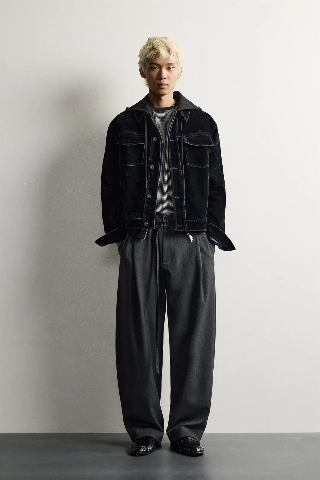 Укороченная джинсовая куртка с флоковым покрытием, Zara