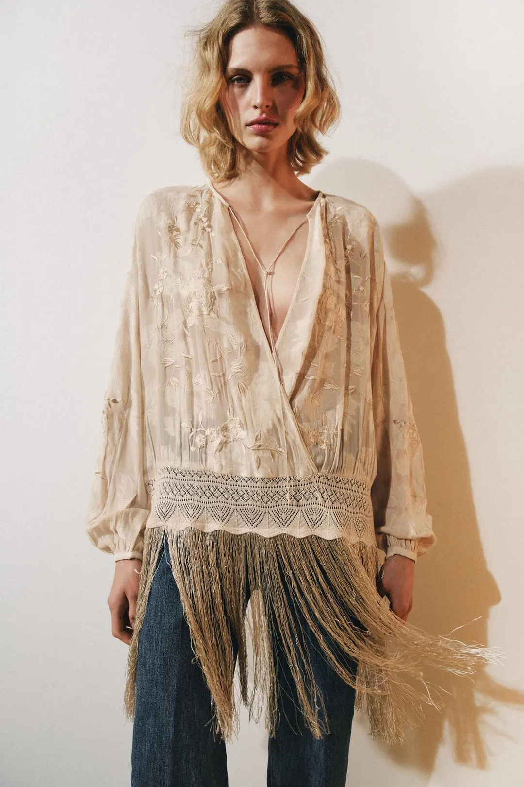 Блузка с вышивкой и бахромой ZW Collection, Zara