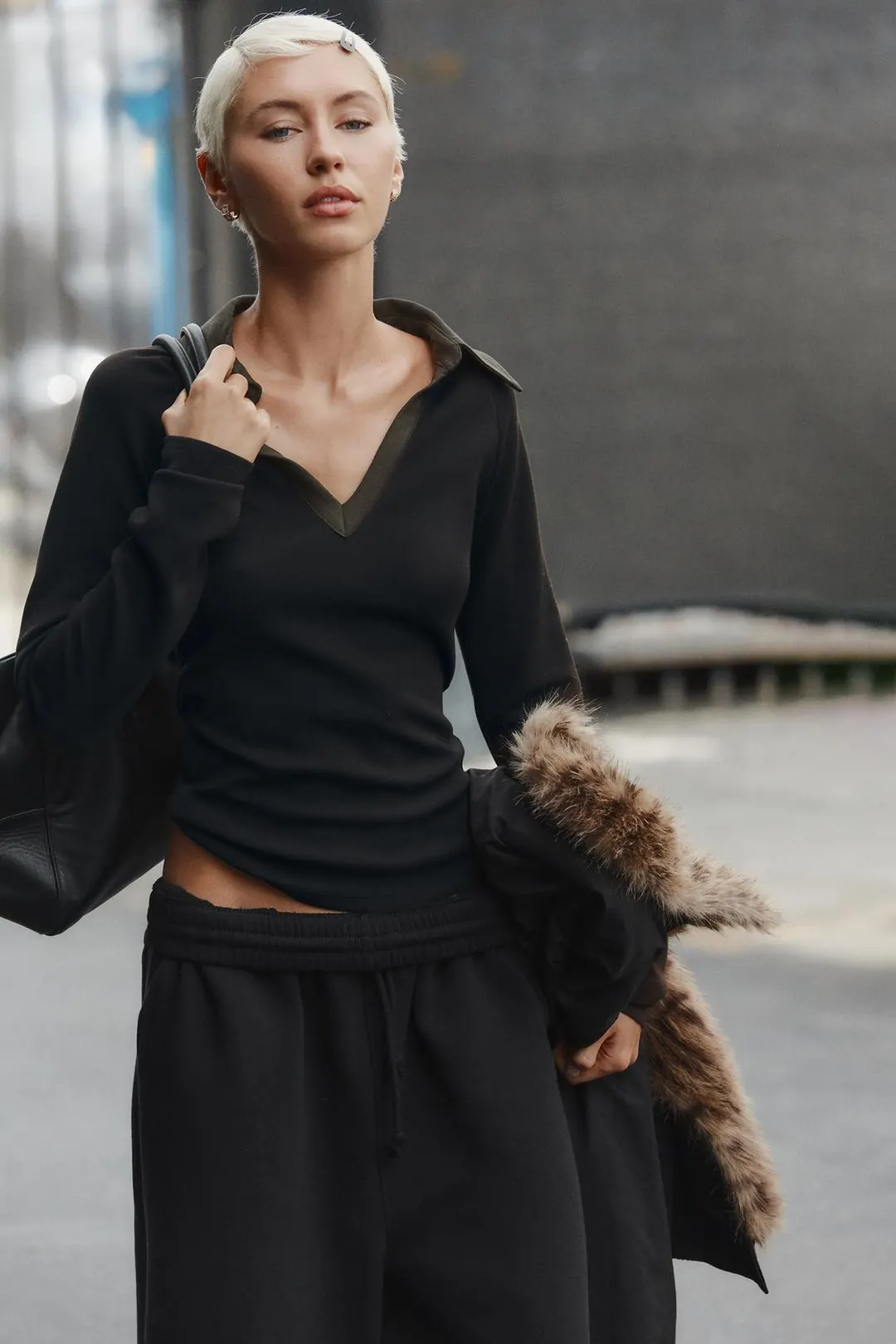 Футболка с контрастным воротником, Zara